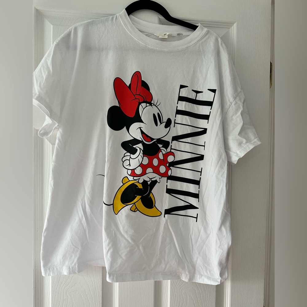 Women’s H&M Minnie Mouse t-shirt.